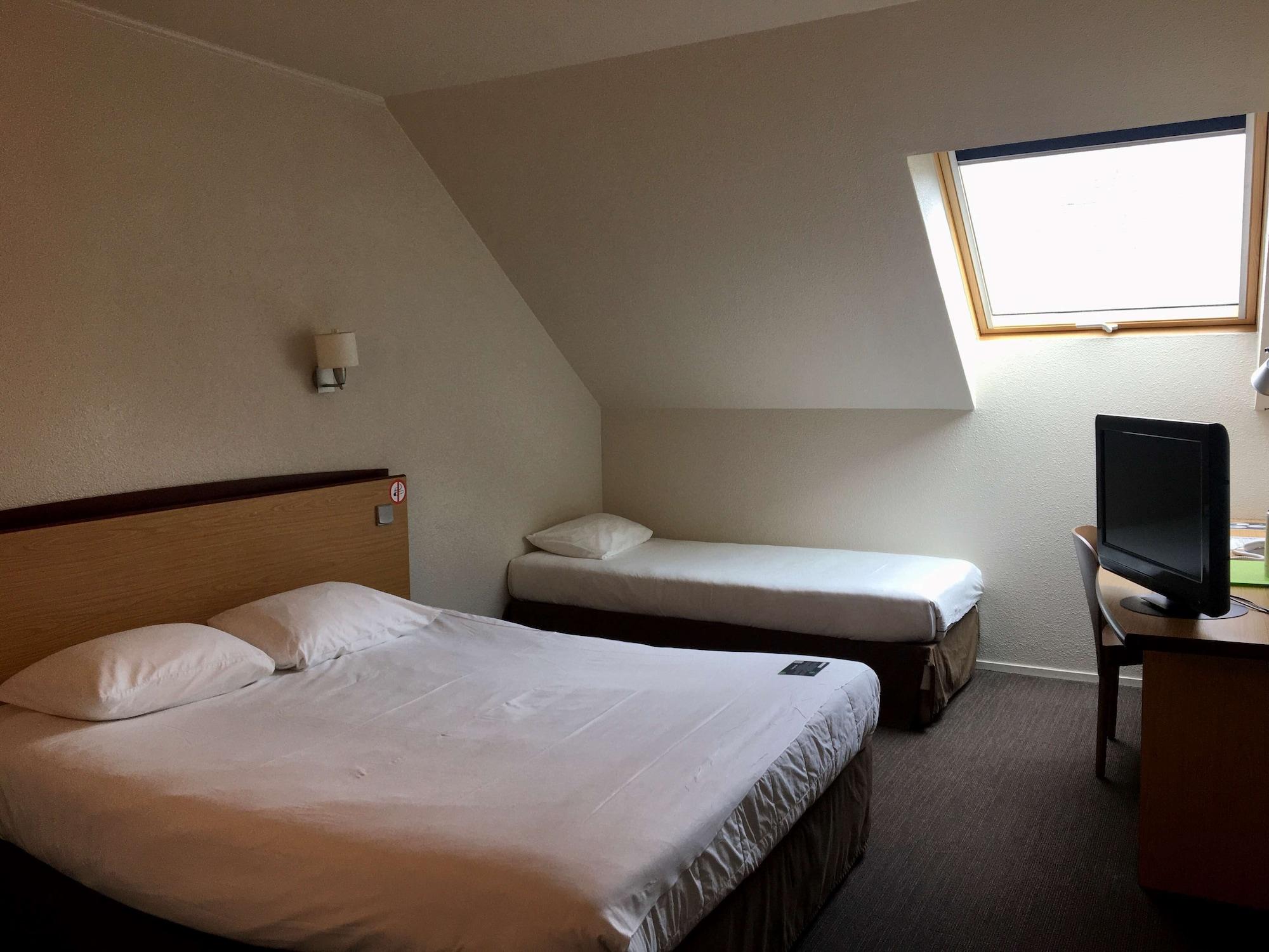 Campanile Hotel 3*